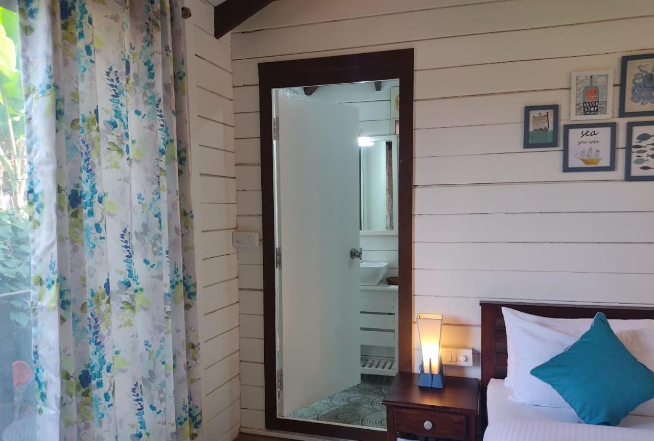 Waterscape Beach Resort Vagator Ngoại thất bức ảnh
