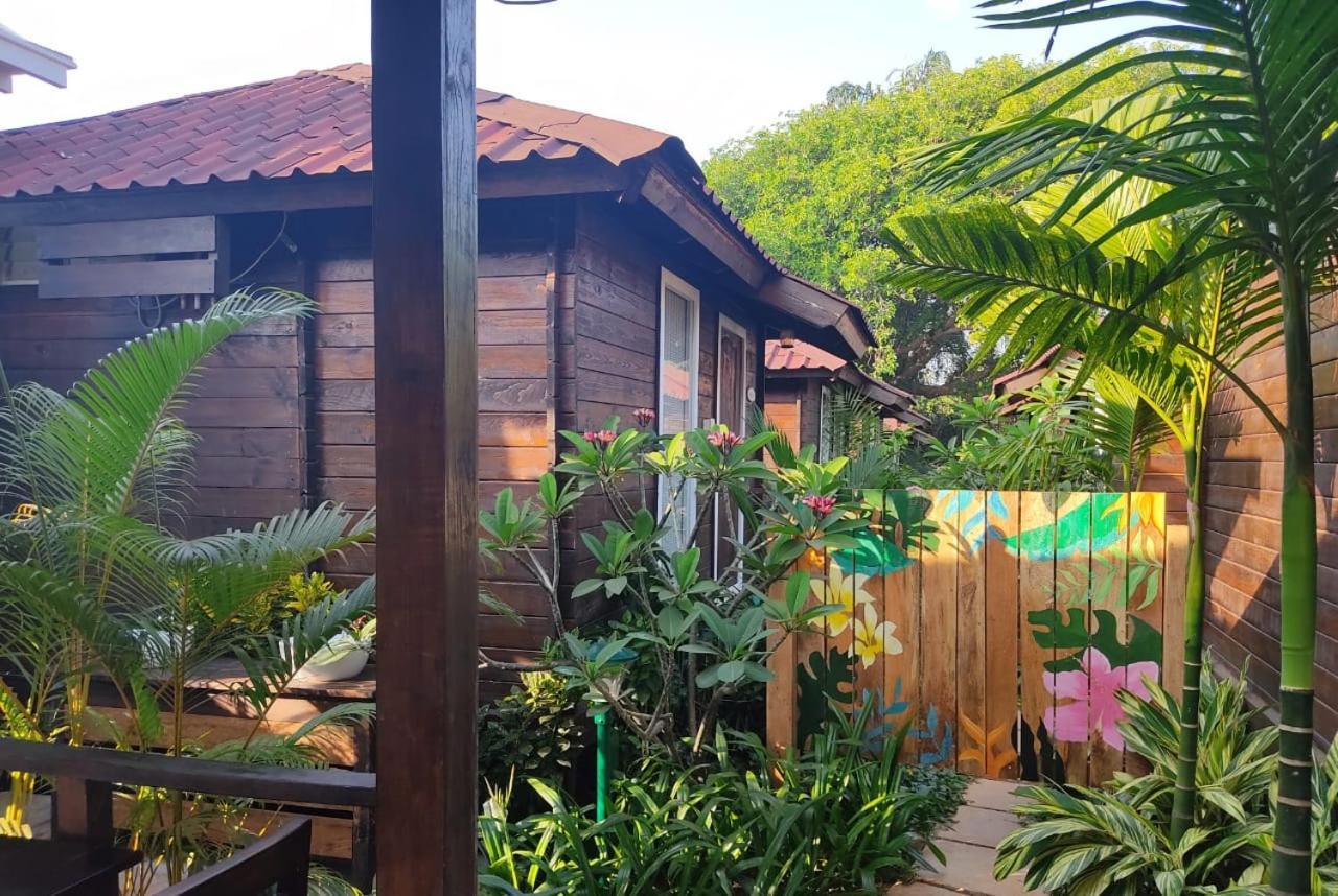 Waterscape Beach Resort Vagator Ngoại thất bức ảnh