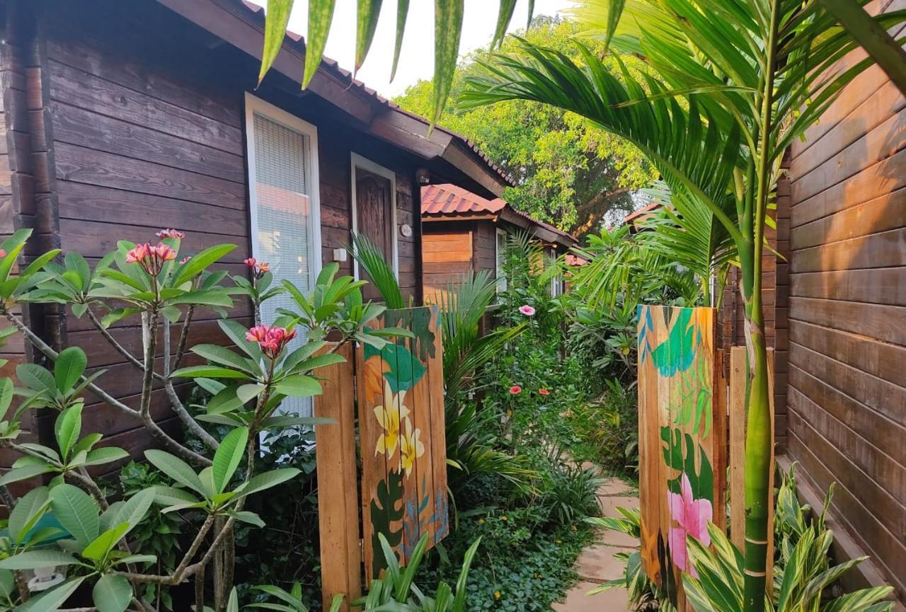 Waterscape Beach Resort Vagator Ngoại thất bức ảnh