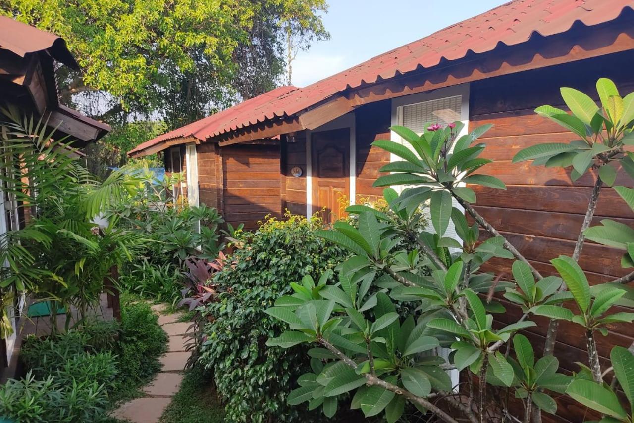 Waterscape Beach Resort Vagator Ngoại thất bức ảnh